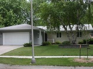 3313 1st St N, Fargo, ND 58102