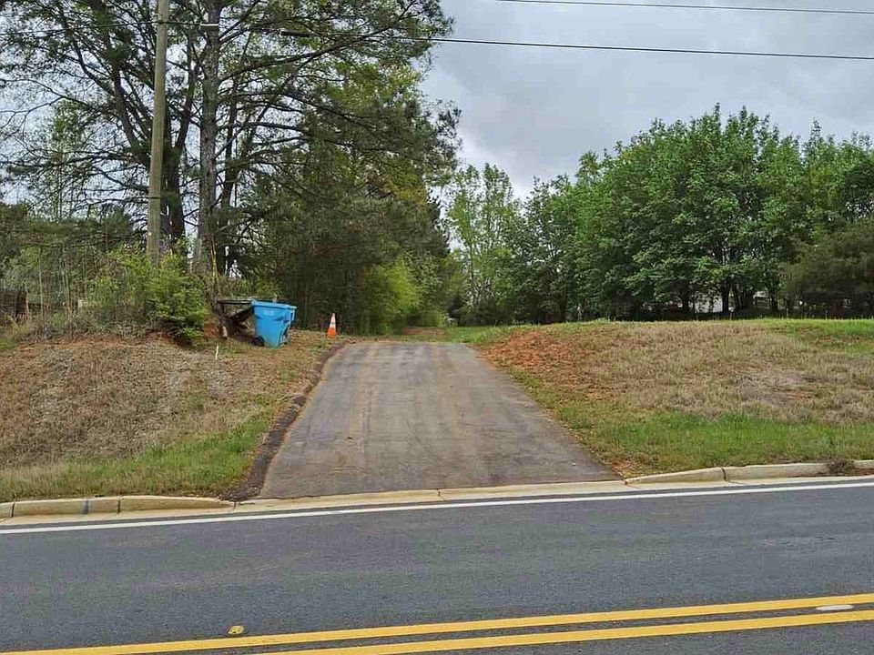 2nd image of 3138 Peeksville Rd