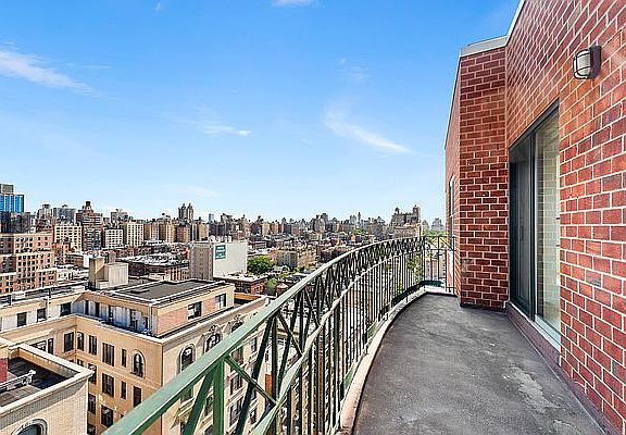 5th image of 2250 Broadway APT 21B