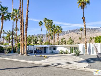 1061 S Sagebrush Rd, Palm Springs, CA, 92264