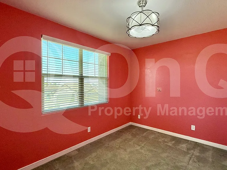 5933 S 25th Ln — Photo 17