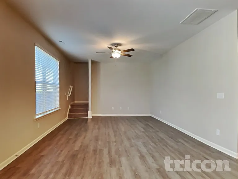 104 Yadkin St — Photo 3