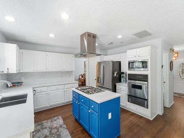 42 Fire Flicker Pl, Spring, TX 77381