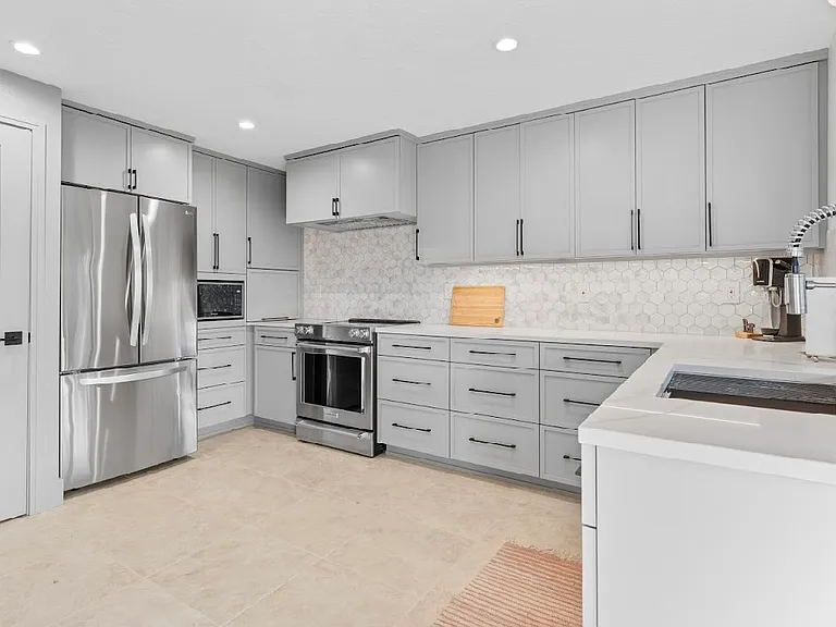 9544 SE Clatsop St — Photo 1