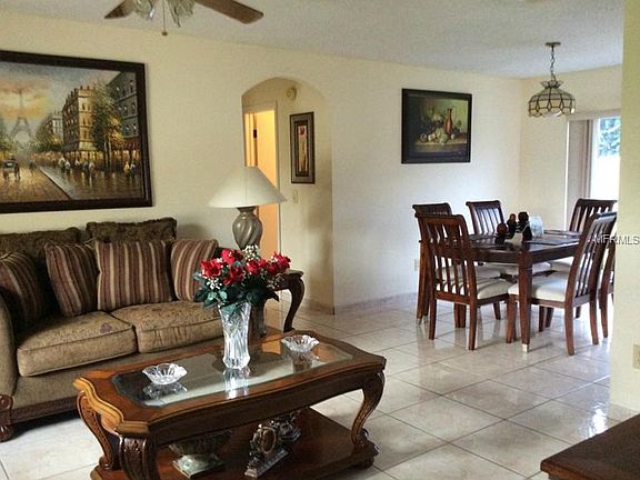 3rd image of 1071 E Normandy Blvd
