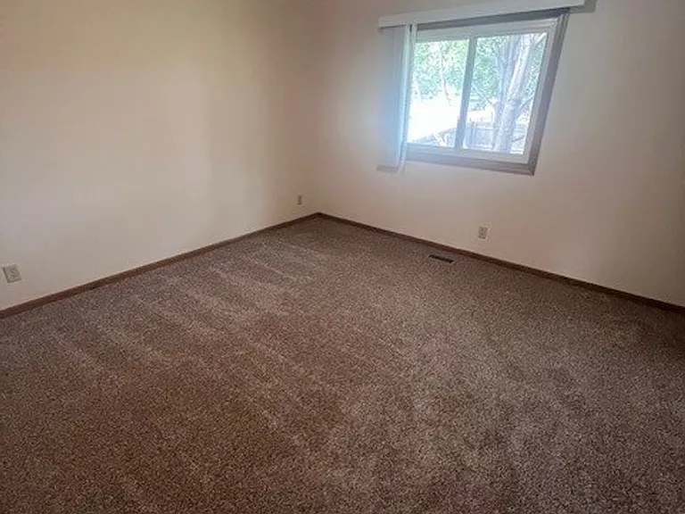 4000 Duxhall Dr — Photo 4