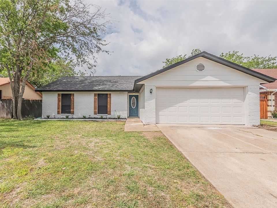 2937 Lake Park Dr, Grand Prairie, TX 75052 | MLS #20309179 | Zillow