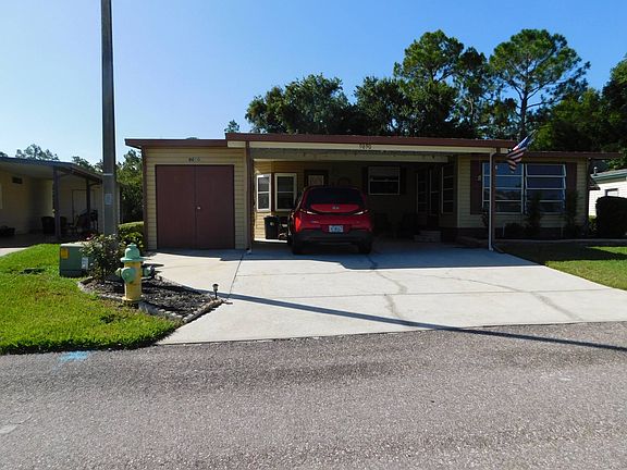 3rd image of 9690 Cypress Lakes Dr
