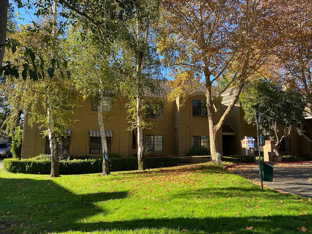 building facade - 610 Canyon Woods Ct #B