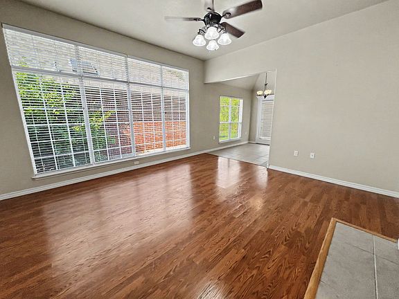 5th image of 1212 Jeannie Ln