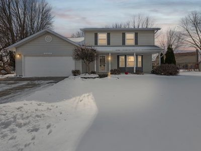 35652 Burton Ct, New Baltimore, MI, 48047