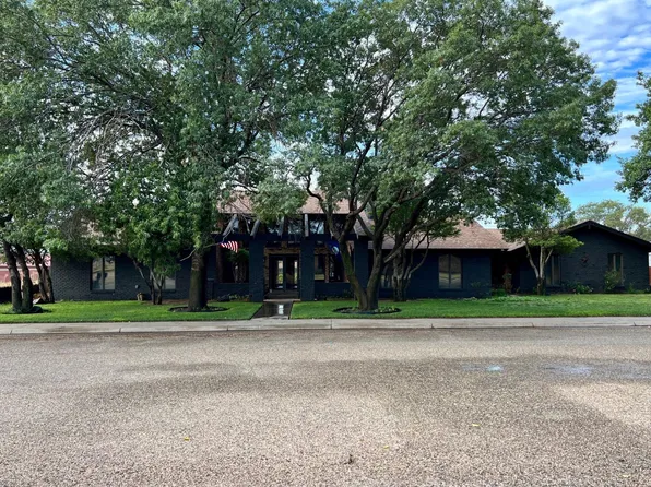 614 Santa Fe Dr, Denver City, TX 79323