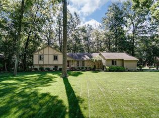 2895 Broken Woods Dr, Troy, OH