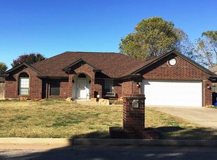 4001 Beachcomber Dr, Yukon, OK 73099