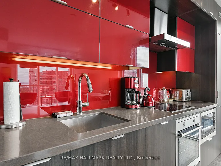 300 Front St W #2712 — Photo 15