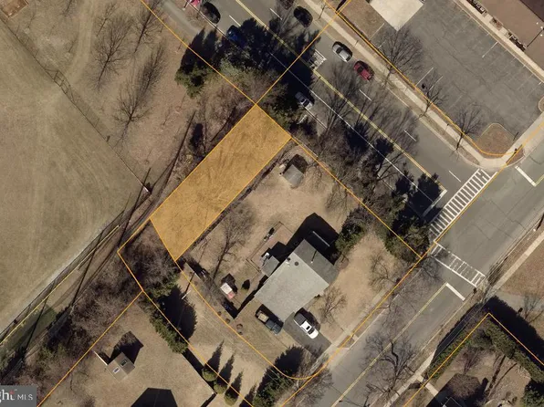 121 Mount Vernon Pl, Rockville, MD 20852