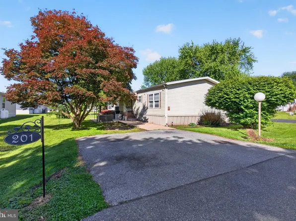 201 Northcrest Acres, Lebanon, PA 17046
