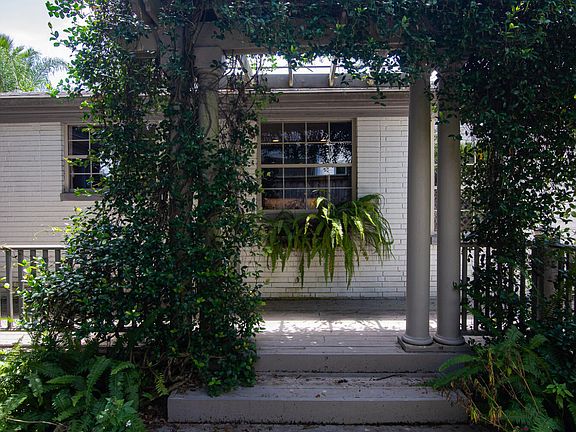 5th image of 4045 Cordova Ave