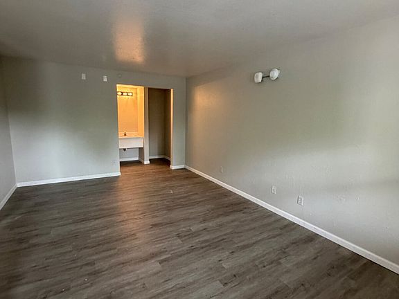 5th image of 2825 Green Mountain Dr Unit 113