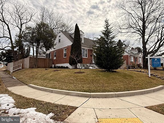 4th image of 3499 Hillsmere Rd