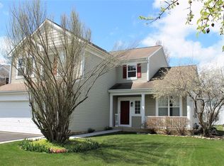 154 Blue Heron Ct, Round Lake, IL 60073
