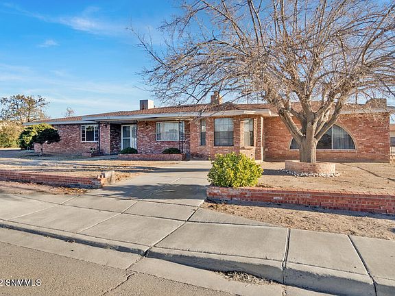 2nd image of 916 E Picacho Ave