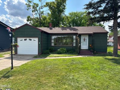 625 8th Ave NE, Valley City, ND, 58072