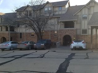 2246 Canyonlands Dr APT F, Maryland Heights, MO