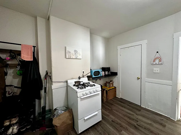 11 John St #10 — Photo 8