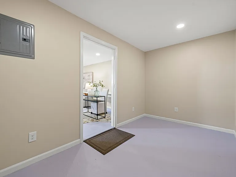 2502 Englewood Ave — Photo 38