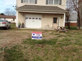 235 1st St, Colonial Beach, VA 22443