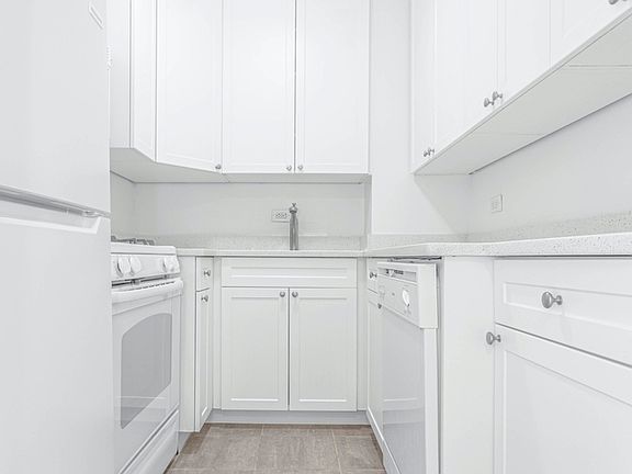 4th image of 25 W 132nd St APT 8L