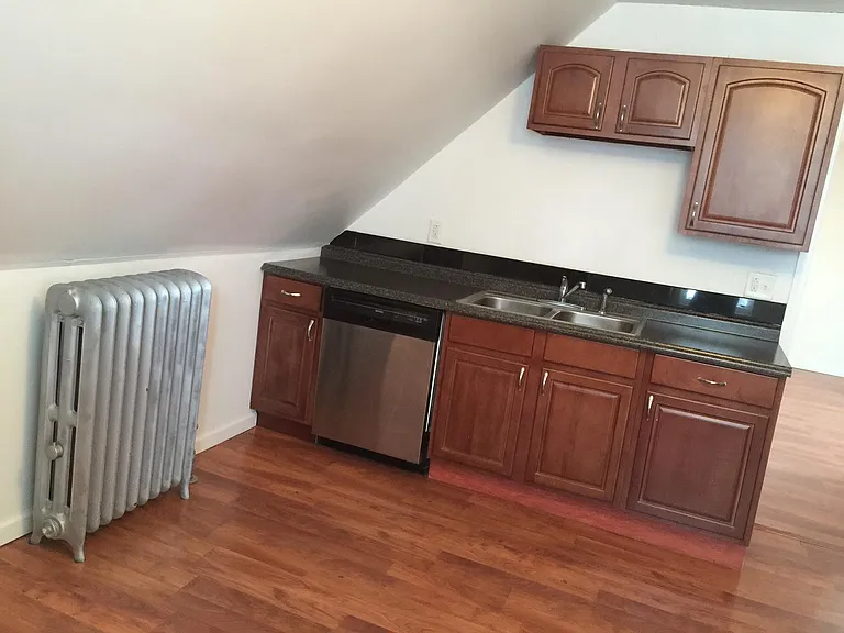 1507 Capouse Ave #3 — Photo 2