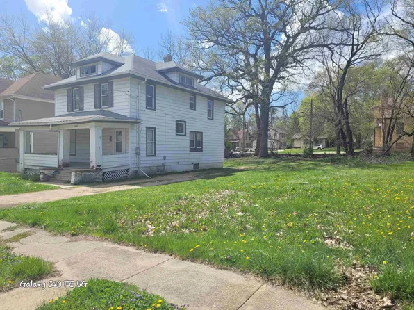 446 N Hinkley Ave, Rockford, IL 61101