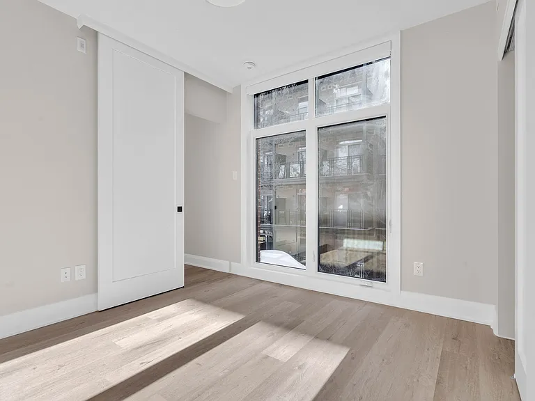 58 Florence St — Photo 27