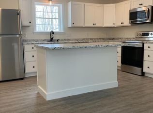 27 Maple St #1, Hallowell, ME 04347