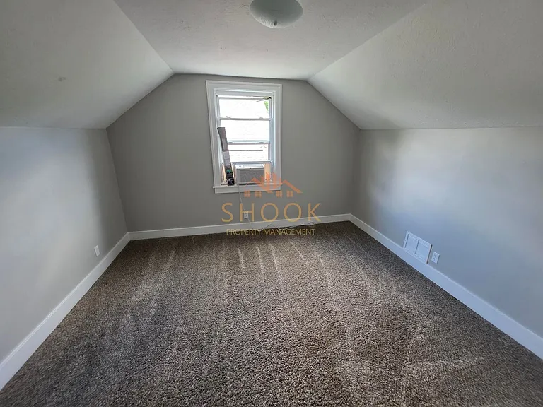 205/207 S 6th St — Photo 5