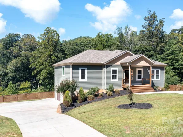 139 Ridge Rd, Candler, NC 28715