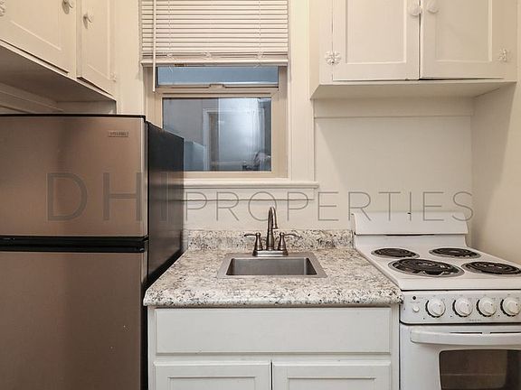 5th image of 1209 Commerce Ave #5
