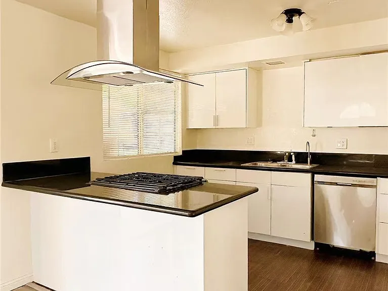 402 Bregante Dr — Photo 6