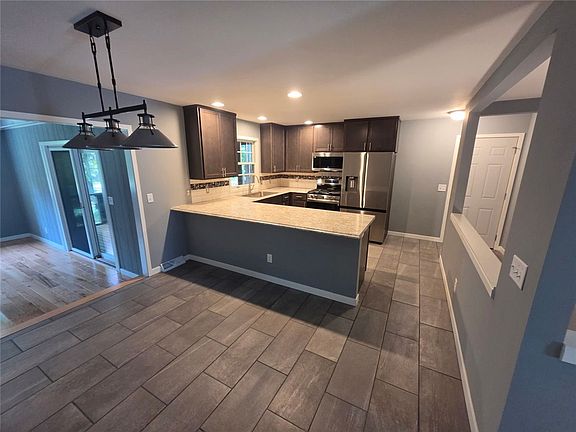 5th image of 2232 Heather Hills Dr