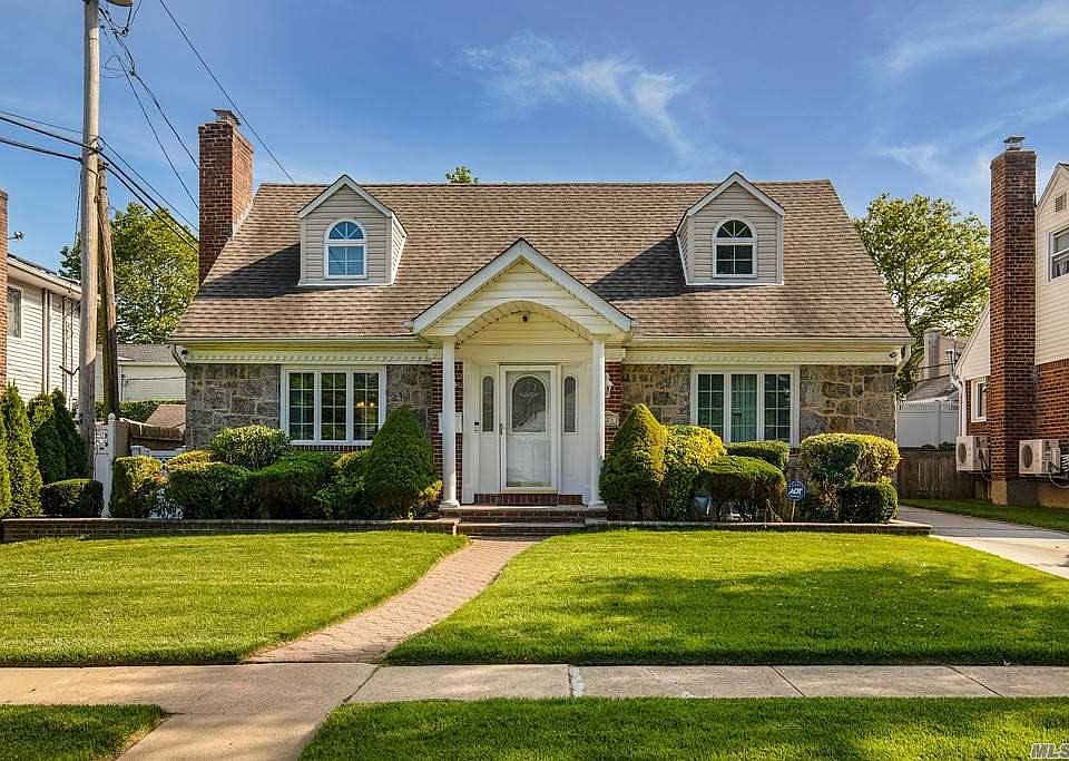 1st image of 123 Aster Dr