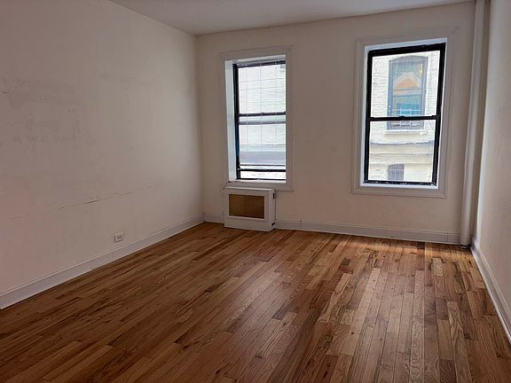 3rd image of 271 Fort Washington Ave APT 1E