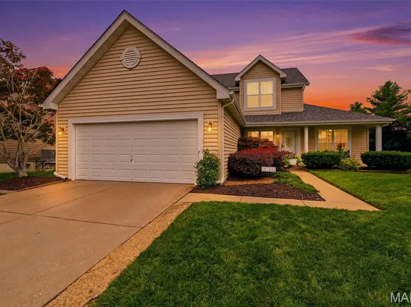 16337 Hampden Pl, Florissant, MO 63034
