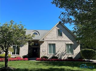 111 Pine Valley Rd, Holland, OH 43528