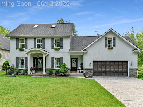15280 Curtwood Dr, Linden, MI 48451