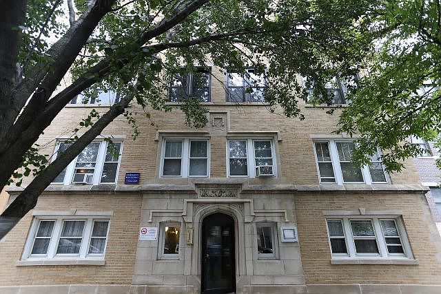 1st image of 816 W Waveland Ave APT 23