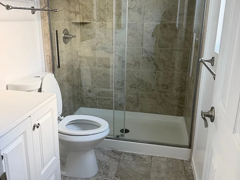512 E Ave — Photo 10