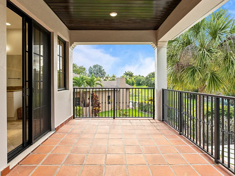 9521 Eden Mnr — Photo 108