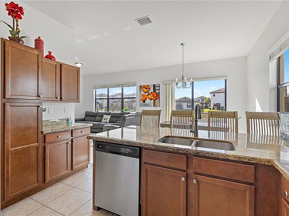 4th image of 5478 Ferris Ave